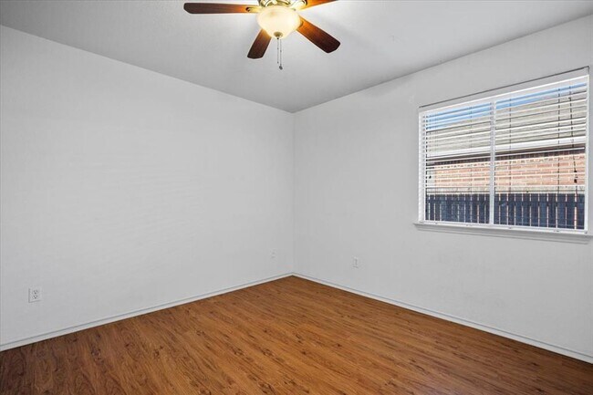 Building Photo - 4467 Bremner Dr