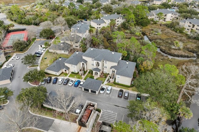 Building Photo - Updated Condo With Marsh Views Near Jax Beach
