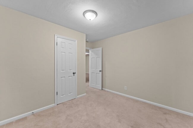 Building Photo - 1132 Sippel Dr