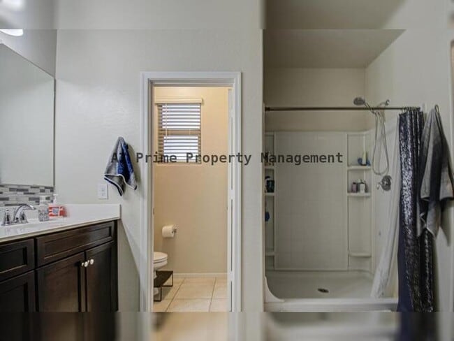 Building Photo - 30945 W Picadilly Rd