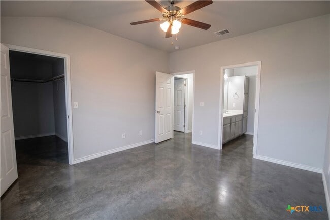 Building Photo - 300 Lowes Blvd