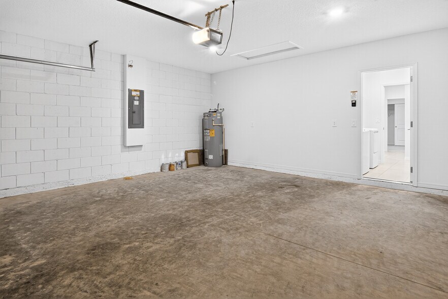 Building Photo - 3917 Southern Vista Loop