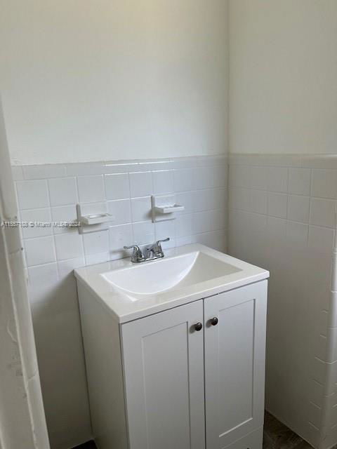 Building Photo - Federal Highway, Miami, FL 33129 - 3 BR 2 ...
