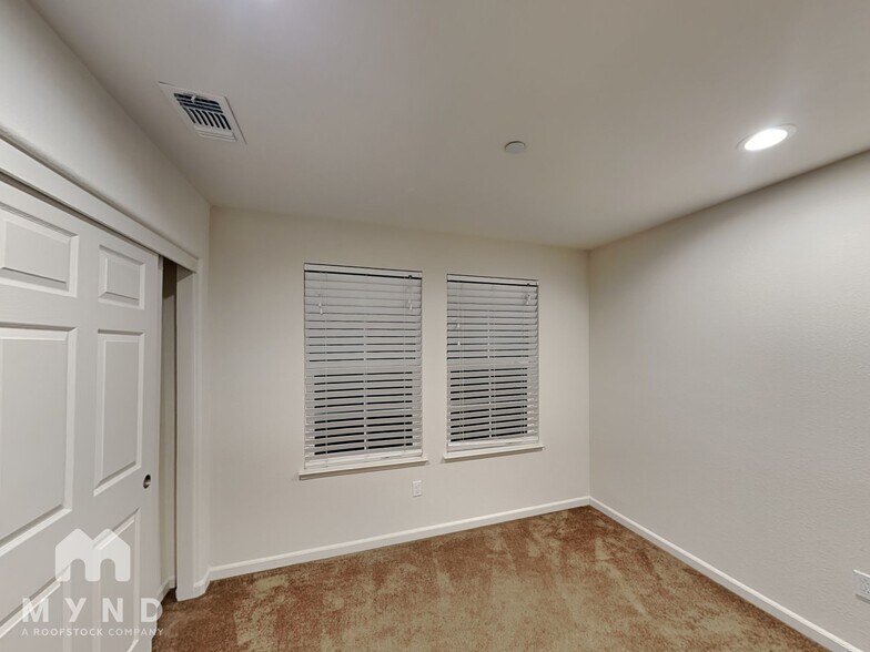 Building Photo - 107 Padua St