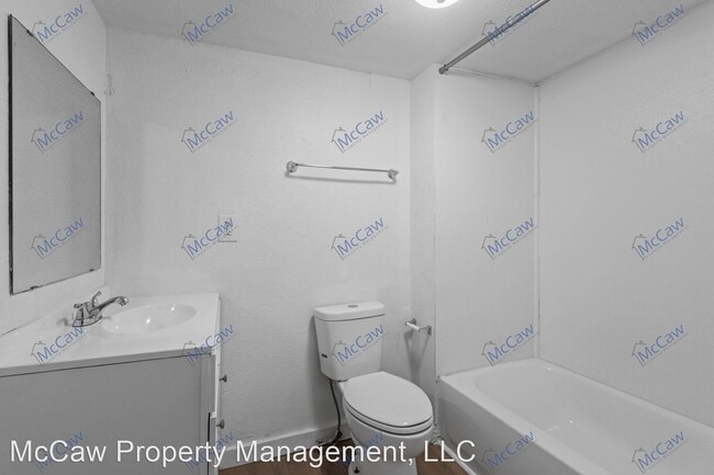 Building Photo - 2 br, 1 bath House - 10 Frank Cir.