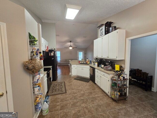 Building Photo - 207 Lake Jordan Blvd W