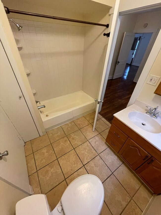 Building Photo - 234-236 Ridge Ave - (26147)