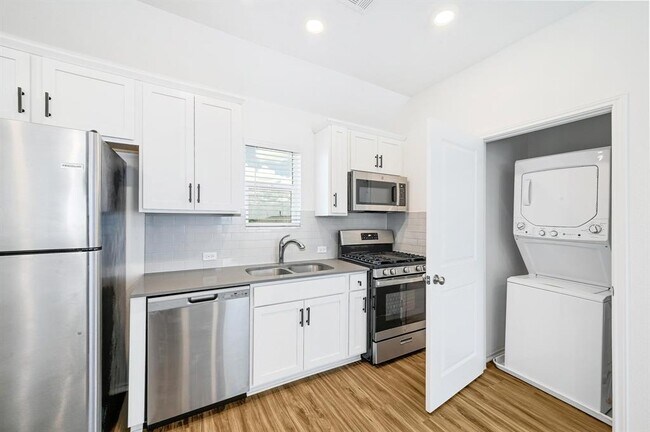 Building Photo - 200 Philomena Dr.
