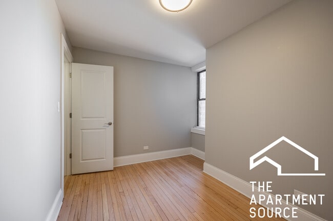 Building Photo - 7000 S South Shore Dr