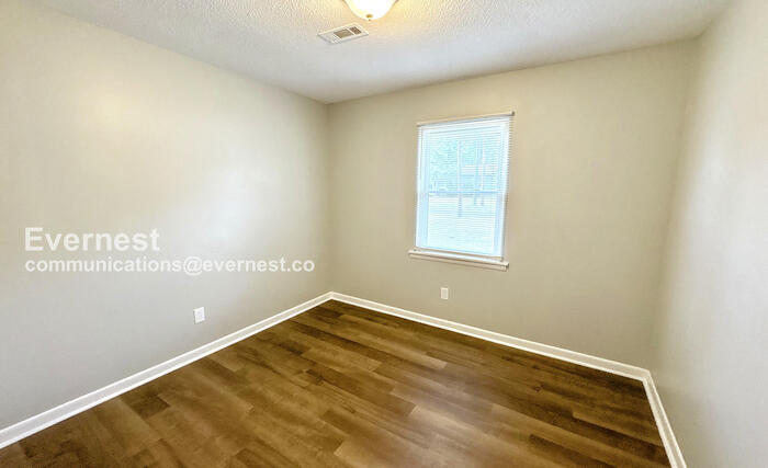 Building Photo - 14005 Glenview Dr SW