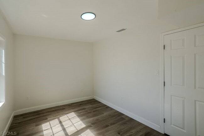 Building Photo - 599 Carolina Ave