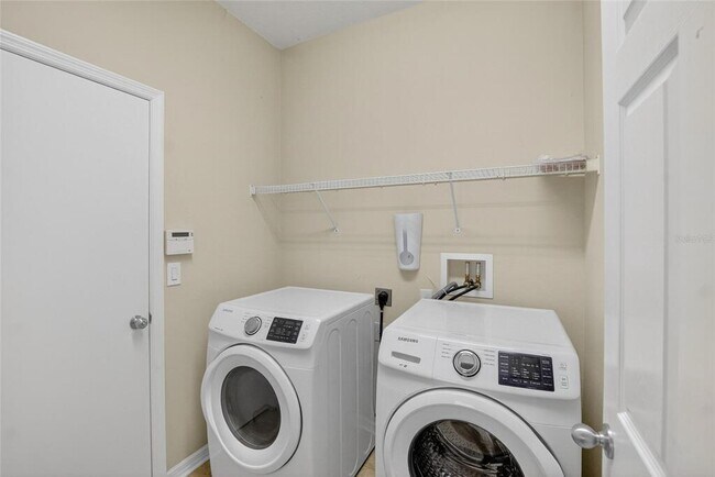Building Photo - 15810 Starling Water Dr