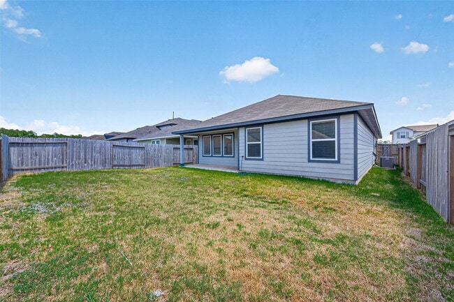 Building Photo - 14556 Lily Plns Dr