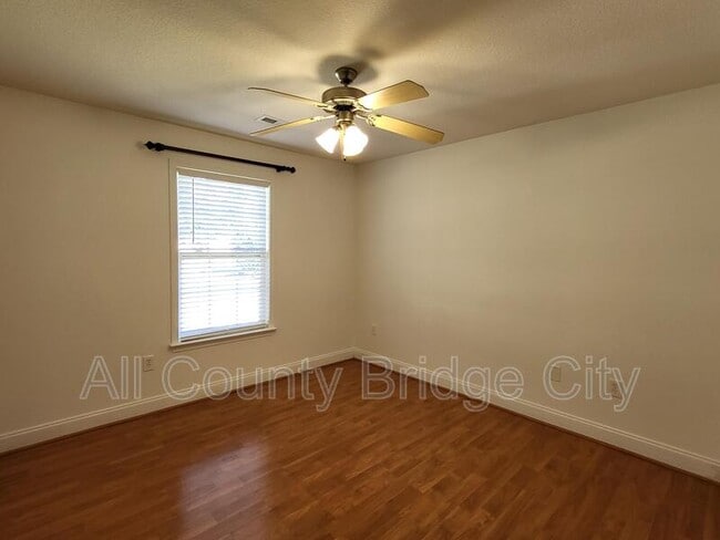 Building Photo - 5 Feldspar Ln