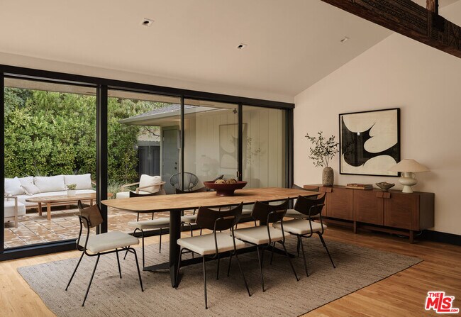 Building Photo - 775 San Rafael Terrace