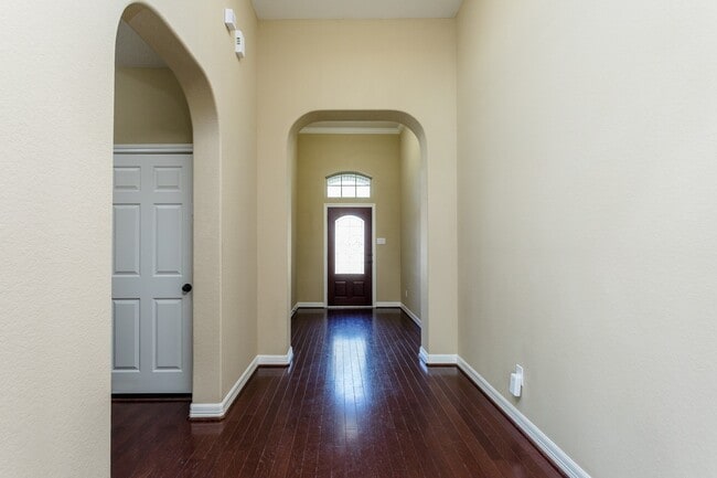 Building Photo - 7810 Deep Green Dr