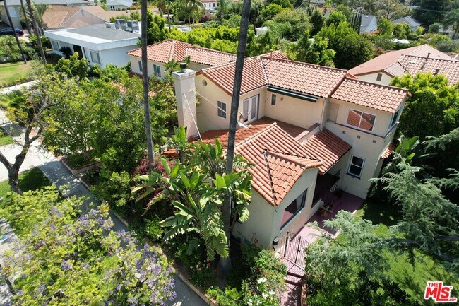 Building Photo - 1861 W Mountain St