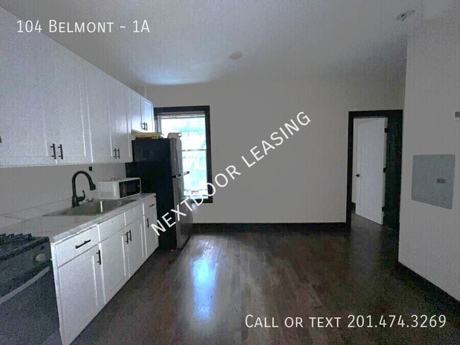 Building Photo - 104 Belmont-1A