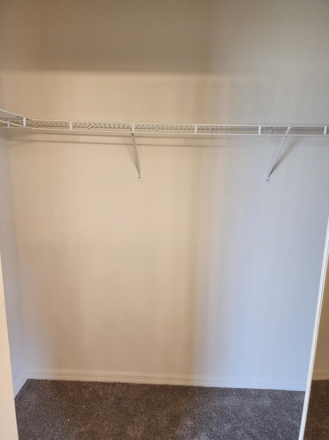 Building Photo - 1415 Hill Ave