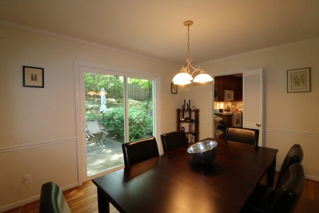 Building Photo - COMING SOON - 4Bed/2.5Bath Raised Rambler in Bannockburn near Glen Echo Park!