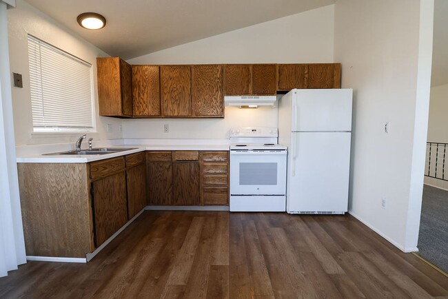 Building Photo - Loveland 2BR with Laundry and Balcony