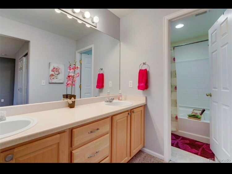 Building Photo - 15949 Longford Dr