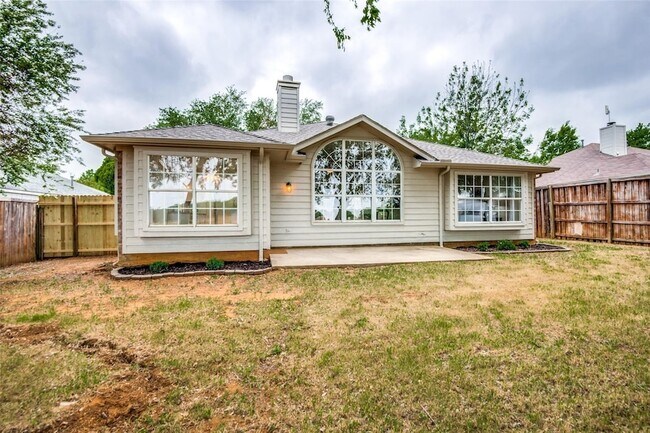 Building Photo - 759 Winding Oak Bend