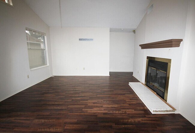 Building Photo - 12801 Modena Trail