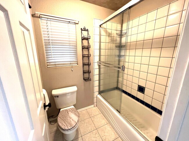 Building Photo - 3013 Verdugo Ln