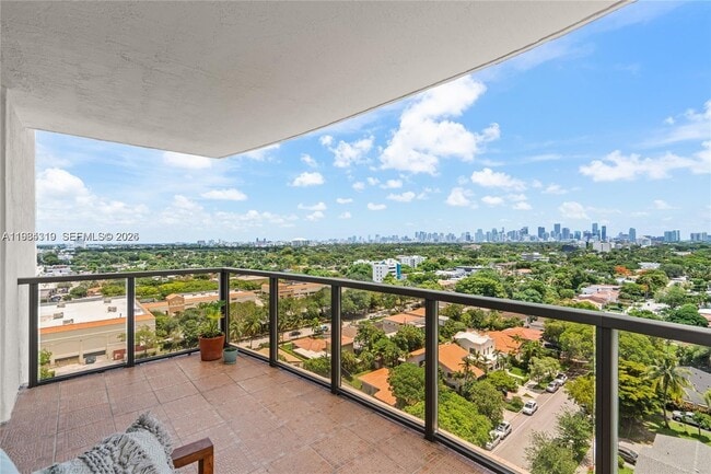 Building Photo - 2301 SW 27th Ave