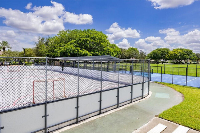 Building Photo - 1441 Cardinal Way