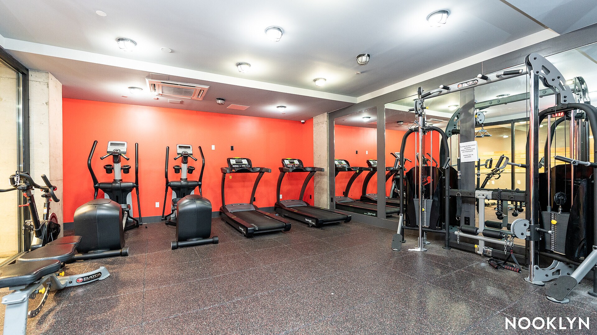 Building Photo - 824 E New York Ave