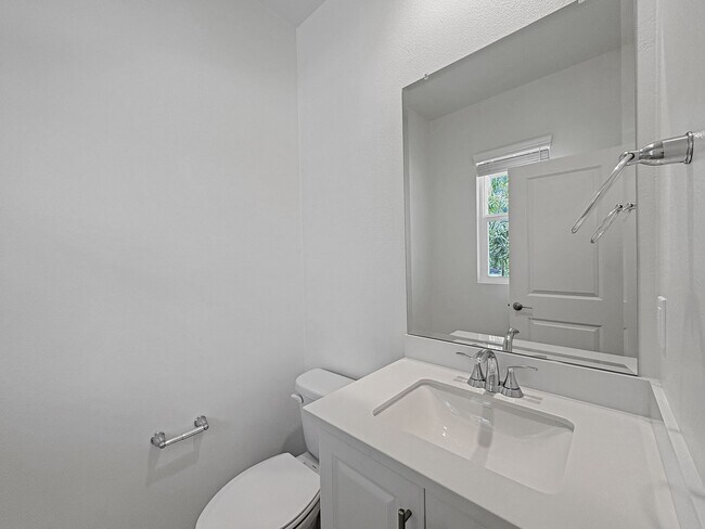 Building Photo - Stunning 4B/2.5BA New Build Home in Oceans...