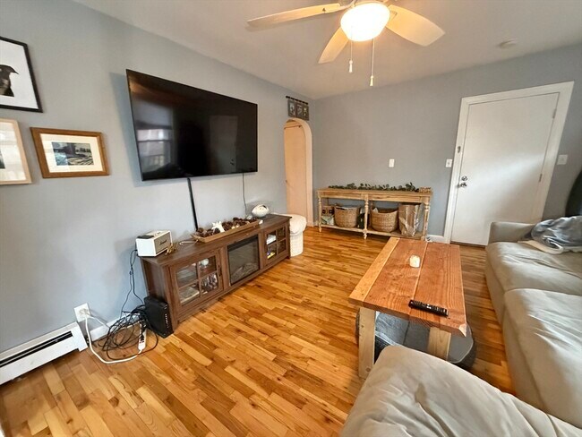 Building Photo - 42 Court St