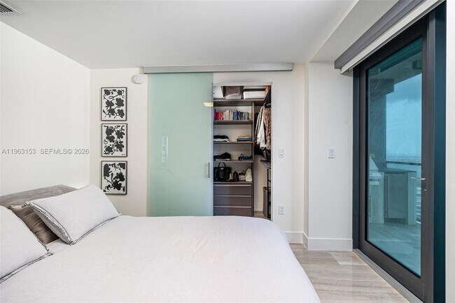 Building Photo - 1451 Brickell Ave