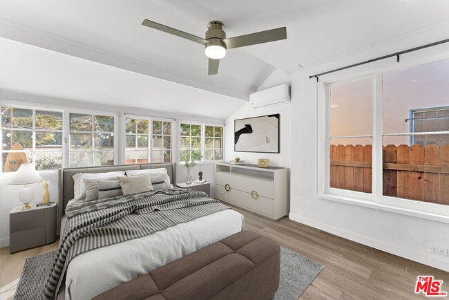 Building Photo - 33 Wavecrest Ave