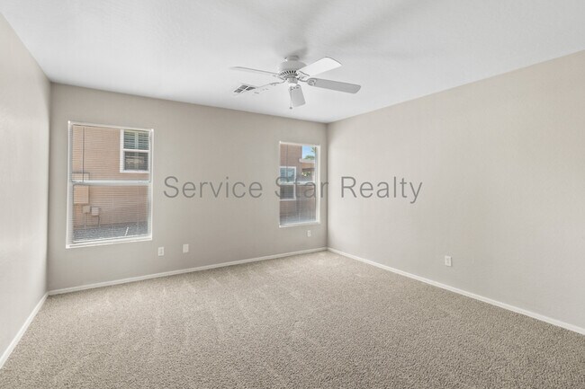 Building Photo - 12106 N 130th Dr