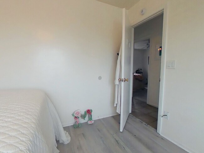 Building Photo - Huge 2 story 8 bed room Home: a hop and a skip from SDSU!  You will never be late to class!