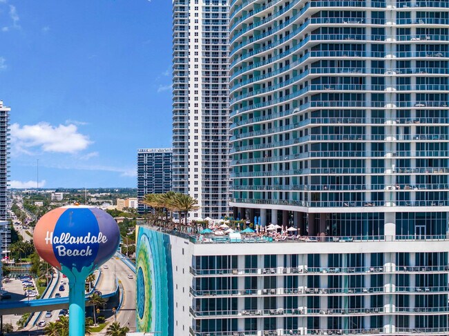 Building Photo - 4111 S Ocean Dr