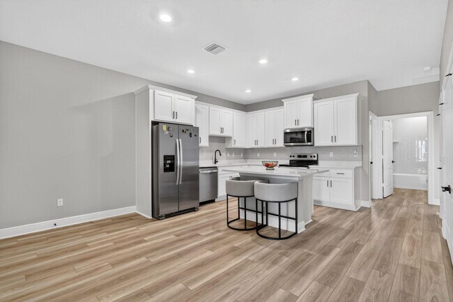 Building Photo - 1808 Gaiety Way