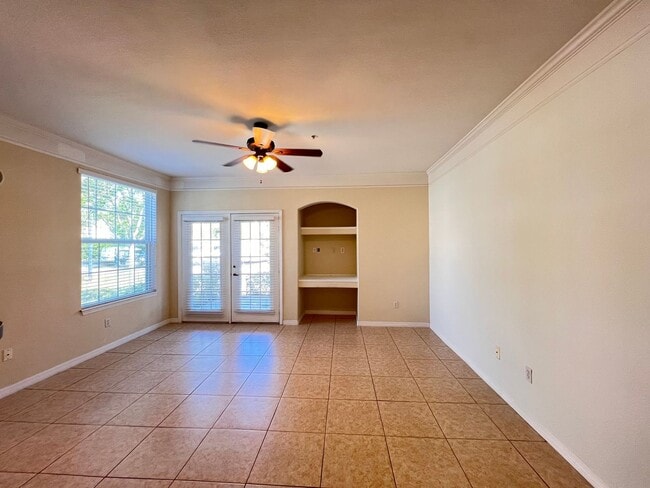 Building Photo - Great Condo for rent!