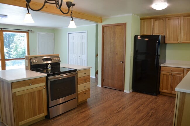 Building Photo - Beautiful 3 bd, 2 bath home for rent in Fa...