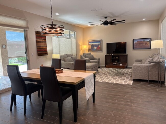 Building Photo - 55+ Furnished Short Term Dove Mountain Beauty