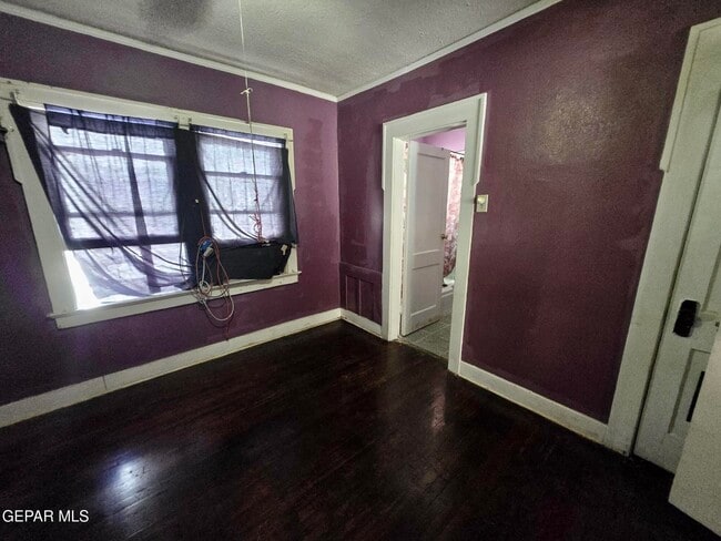 Building Photo - 3214 Douglas Ave