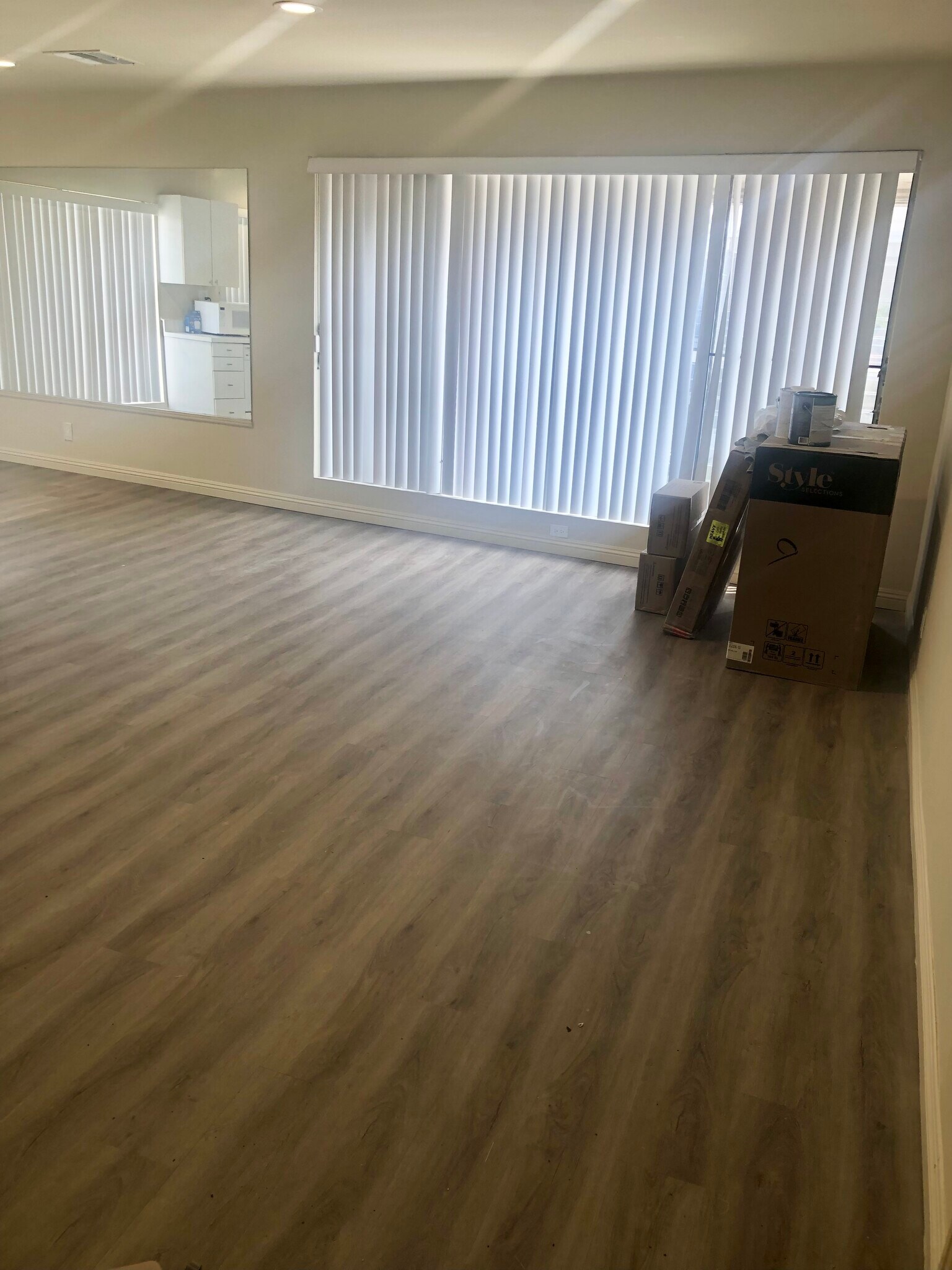 Building Photo - 1477 S Sherbourne Dr