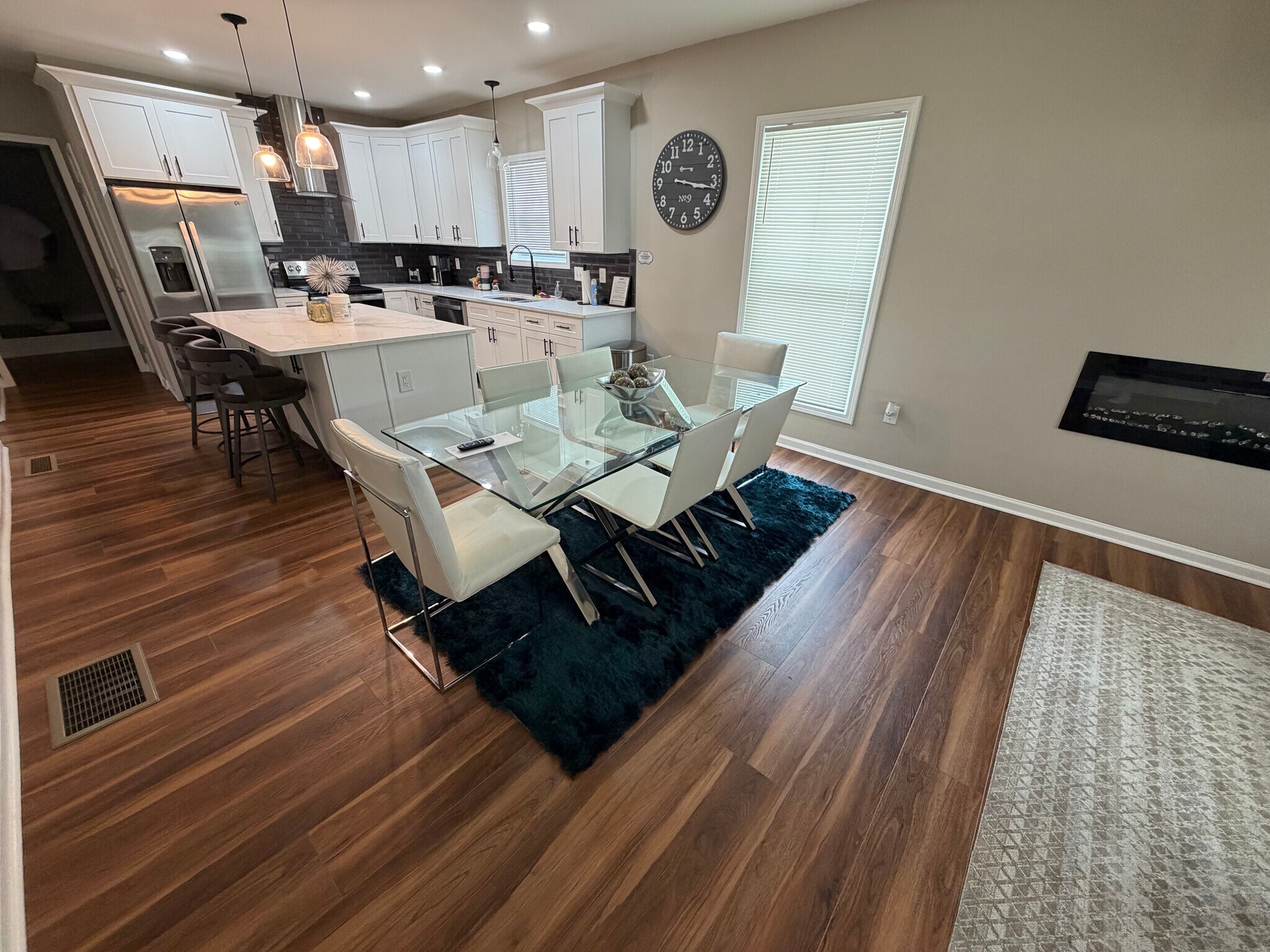 Building Photo - Room in House on Bolton Rd NW