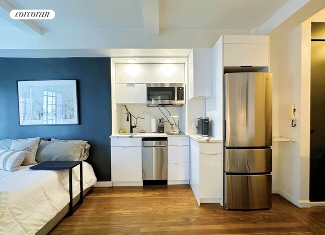 Building Photo - 25 Tudor City Pl