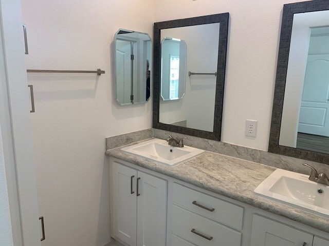 Building Photo - 15 Moa Ct