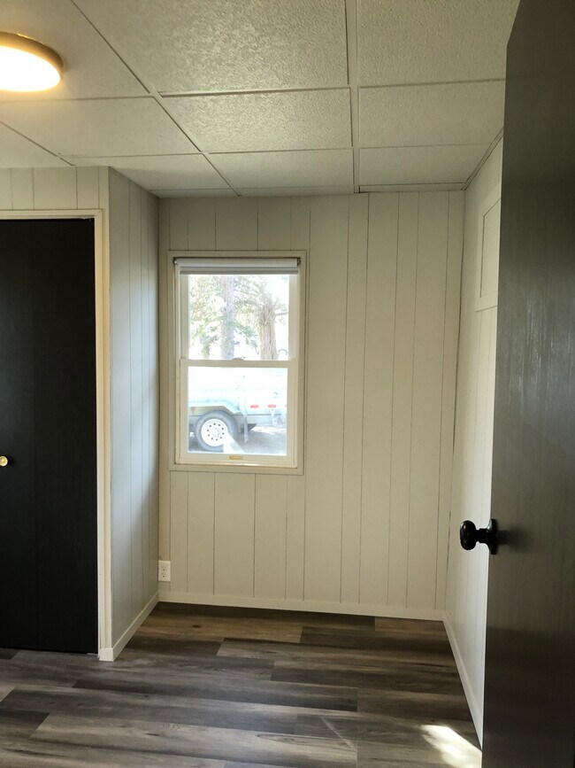 Building Photo - 524-512 12th St SW