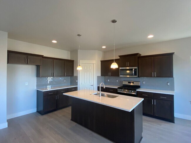 Building Photo - 20576 Rolen Ave